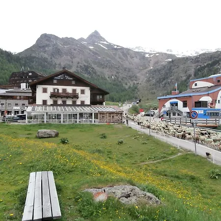 Hotel Piccolo Gurschler 3*